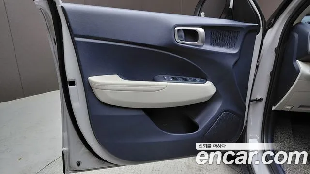 Hyundai Venue Venue 1.6 Premium — Фото автомобиля 24