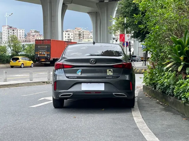 Changan Eado — Фото автомобиля 4