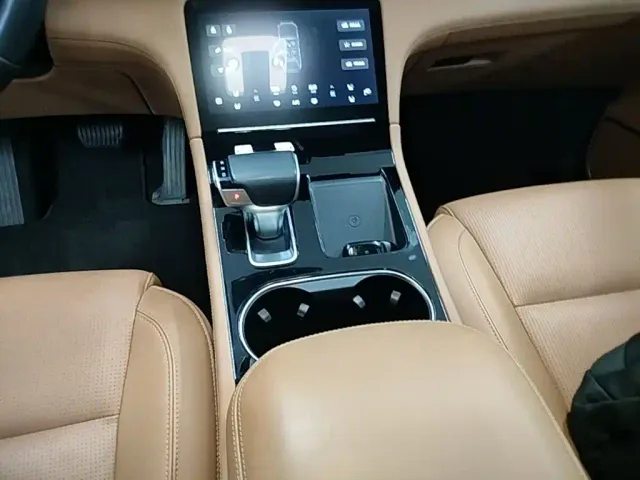 Li Auto ONE — Фото автомобиля 13