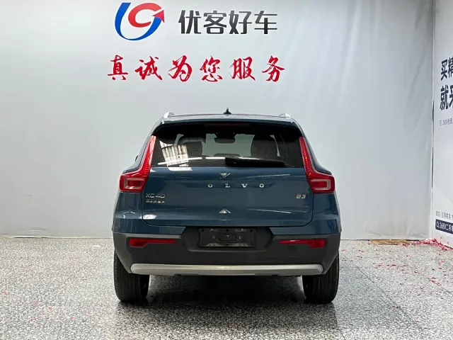 Volvo XC40 — Фото автомобиля 17