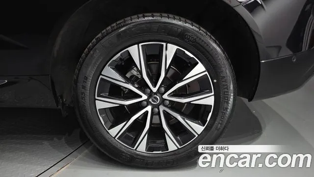 Volvo XC60 Generation 2 — Фото автомобиля 6