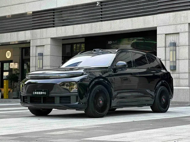 Li Auto L7 — Фото автомобиля 2