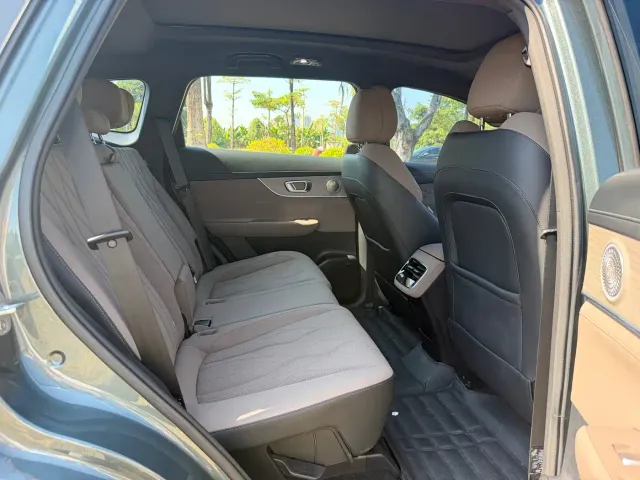 Chery Tiggo 8 PLUS — Фото автомобиля 25