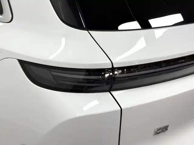 Li Auto L6 — Фото автомобиля 20