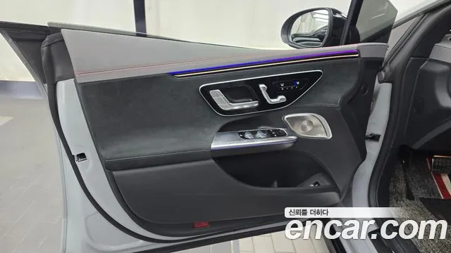 Mercedes-Benz EQE V295 — Фото автомобиля 13