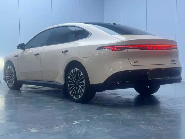 Nissan N7 — Фото автомобиля 6