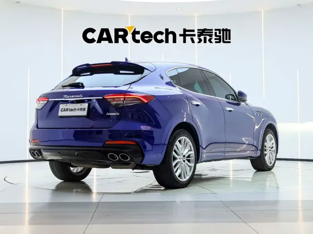 Maserati Levante — Фото автомобиля 5