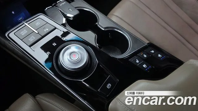 Kia K8 Hybrid — Фото автомобиля 12