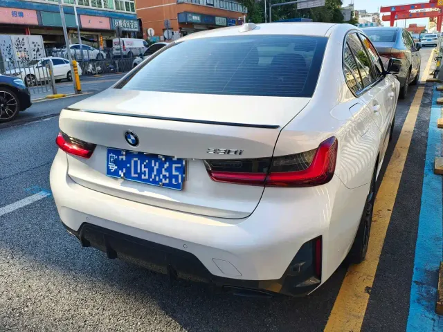 BMW 3 Series — Фото автомобиля 3