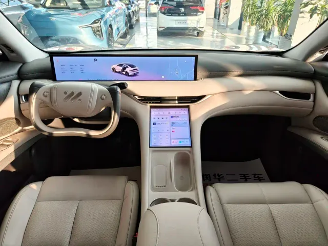 IM Motors LS6 — Фото автомобиля 10