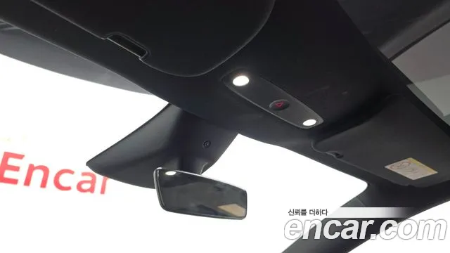 Tesla Model Y — Фото автомобиля 17
