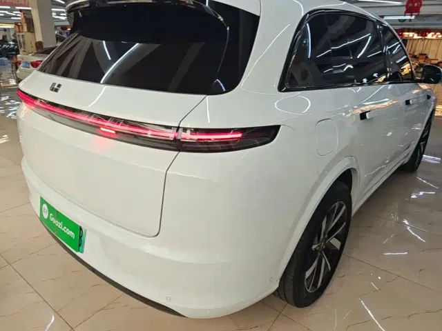 Li Auto L7 — Фото автомобиля 7