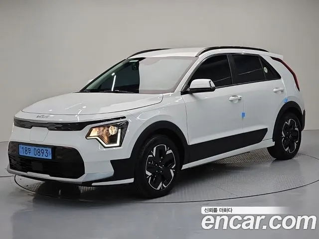 Kia Niro — Фото автомобиля 3