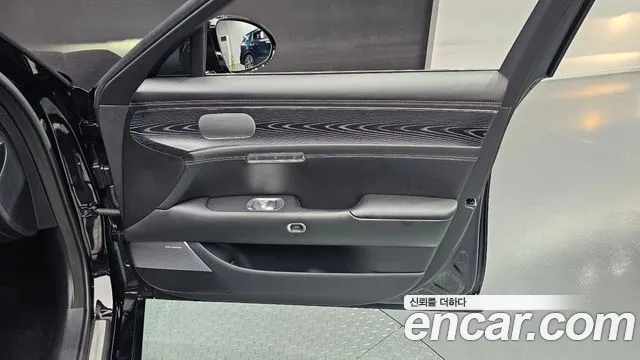 Genesis G90 Бензин 3.5 турбо AWD — Фото автомобиля 23