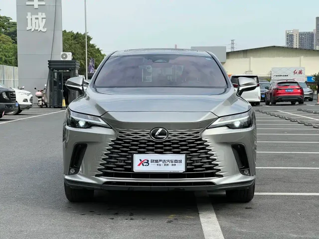 Lexus RX — Фото автомобиля 2