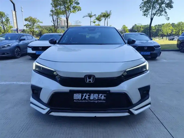 Honda Civic — Фото автомобиля 2