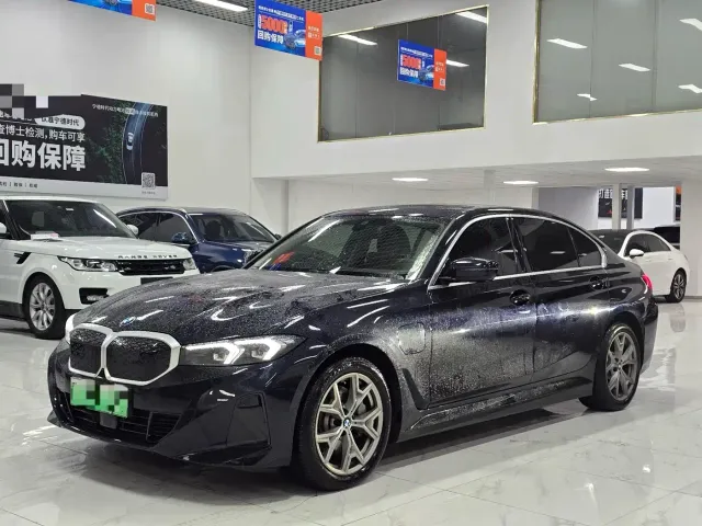 Фотография автомобиля — BMW i3