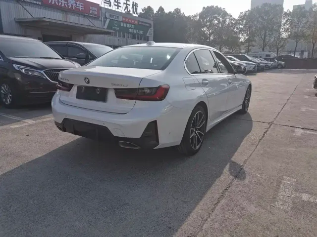 BMW 3 Series — Фото автомобиля 14