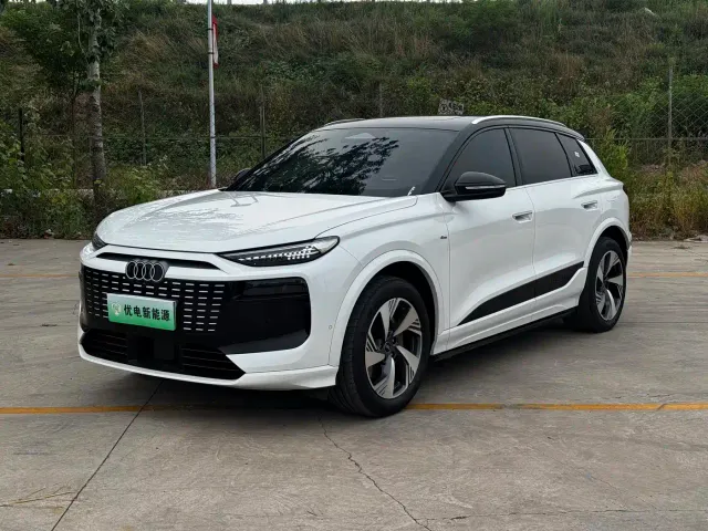 Фотография автомобиля — Audi Q6L e-tron