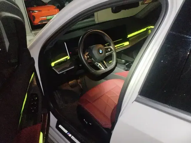 BMW 5 Series — Фото автомобиля 9