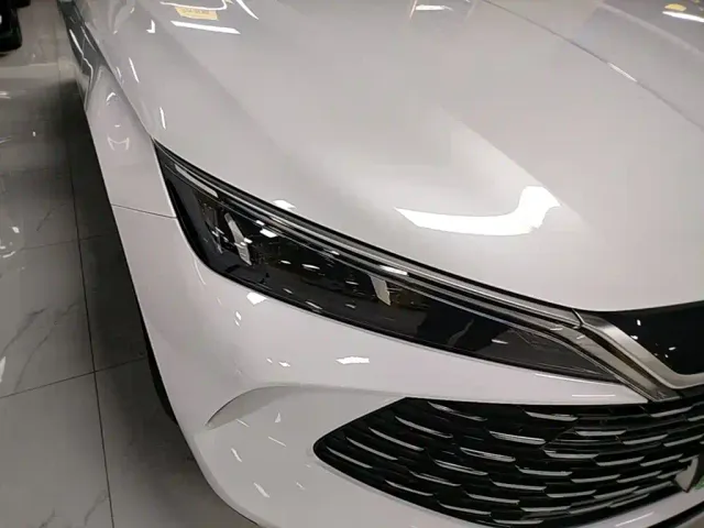 BYD Qin L — Фото автомобиля 10