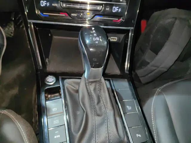 Volkswagen Passat — Фото автомобиля 9