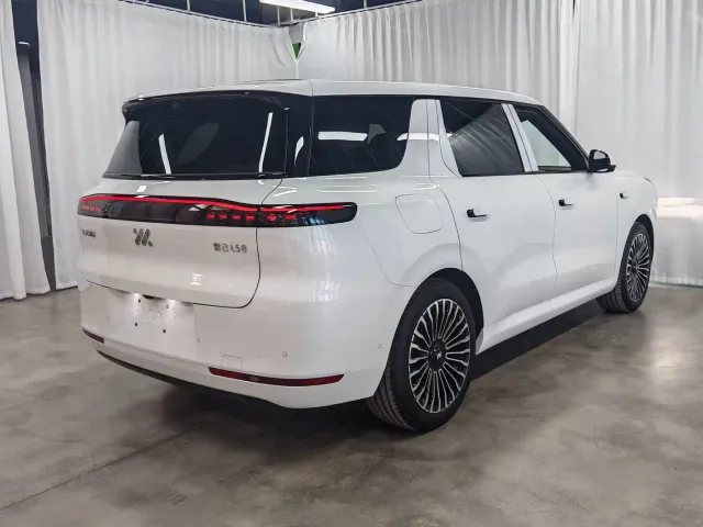 IM Motors LS8 — Фото автомобиля 6