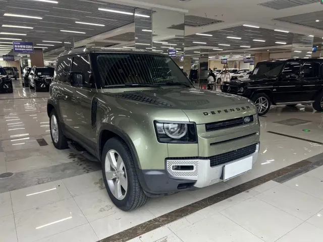 Land Rover Defender — Фото автомобиля 3