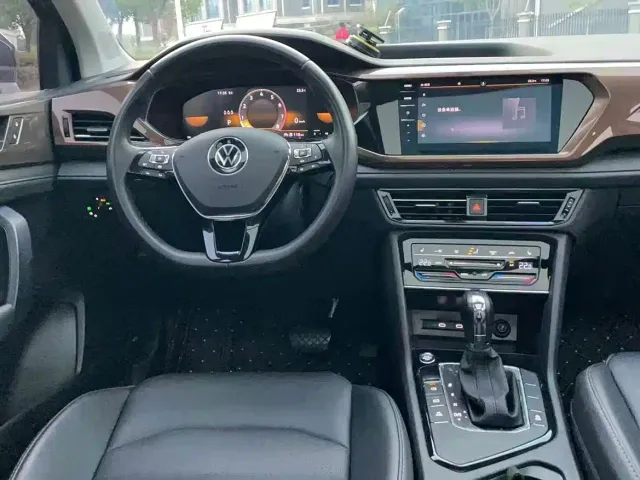Volkswagen Tharu — Фото автомобиля 6