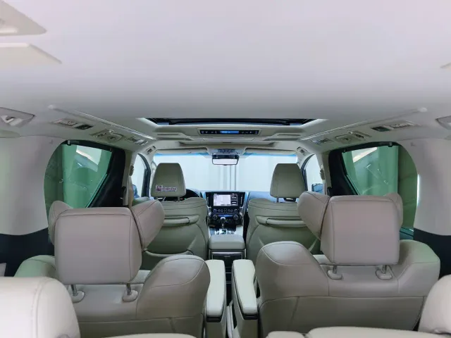 Toyota Vellfire — Фото автомобиля 9