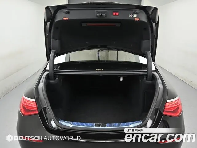 Mercedes-Benz S-Class — Фото автомобиля 19