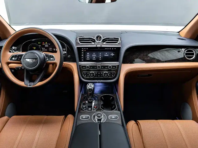 Bentley Bentayga — Фото автомобиля 10