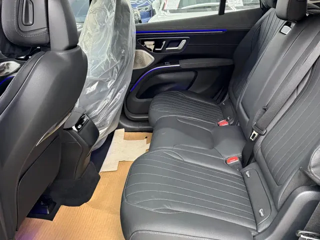 Mercedes-Benz EQS SUV — Фото автомобиля 6