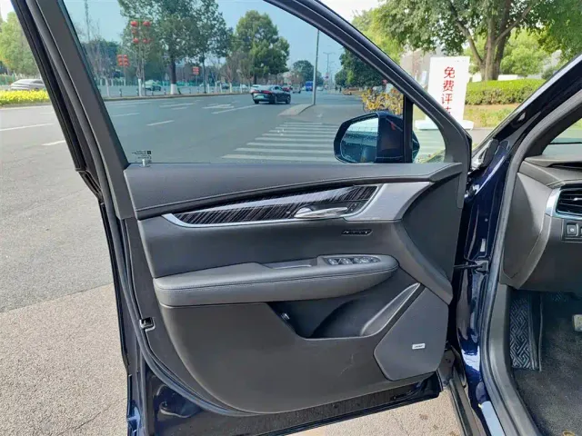 Cadillac XT6 — Фото автомобиля 6