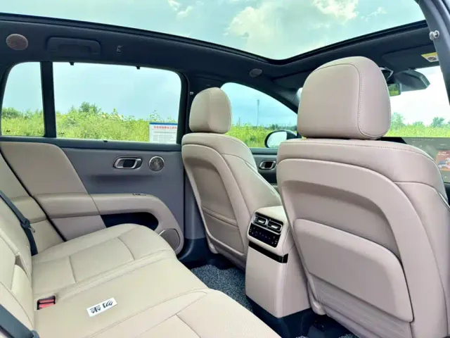 Li Auto i6 — Фото автомобиля 13