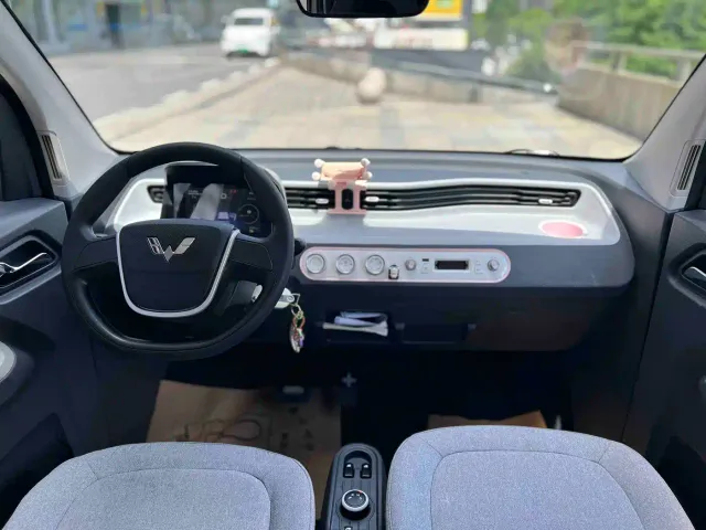 Wuling Hongguang Mini EV — Фото автомобиля 13