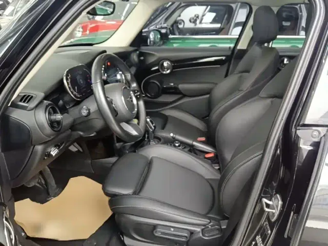 MINI Hatch — Фото автомобиля 14