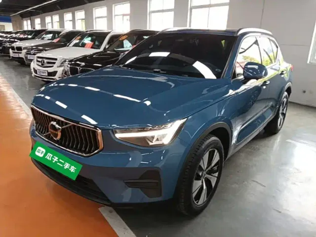 Фотография автомобиля — Volvo XC40