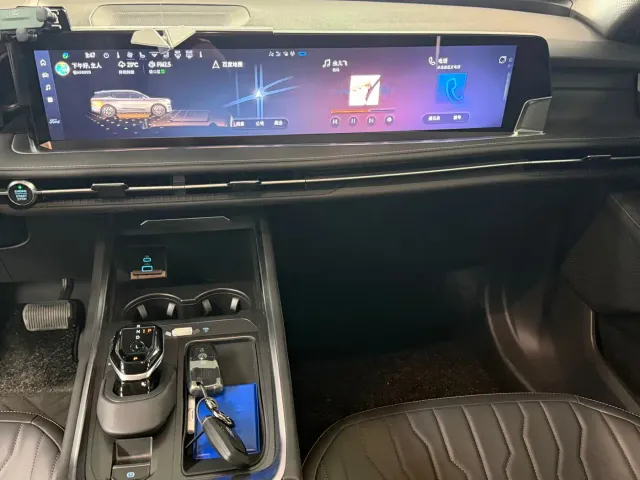 Ford Edge — Фото автомобиля 14