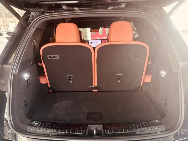 Li Auto L8 — Фото автомобиля 12