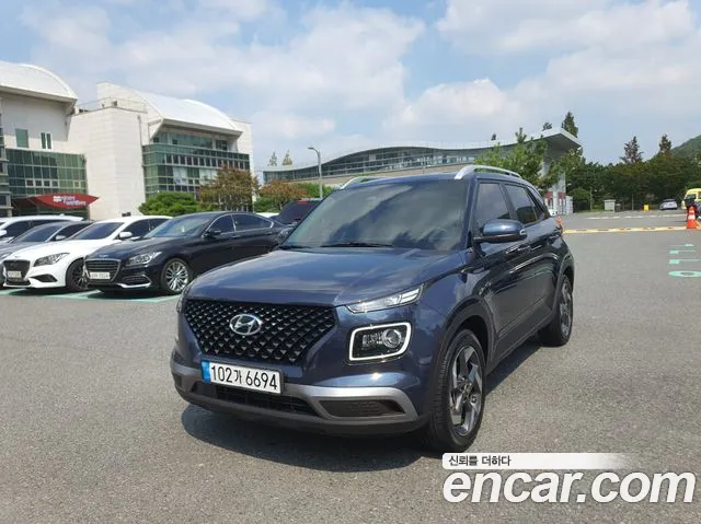 Hyundai Venue — Фото автомобиля 2