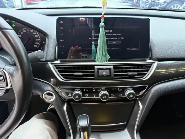Honda Accord — Фото автомобиля 11