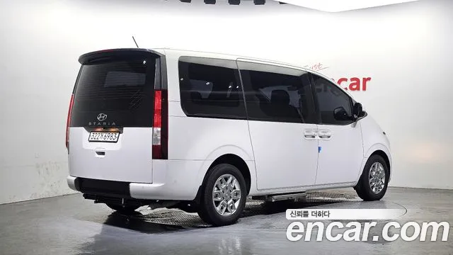 Hyundai Staria Staria L3.5 Инвалидная коляска Подъёмник/Slope — Фото автомобиля 2
