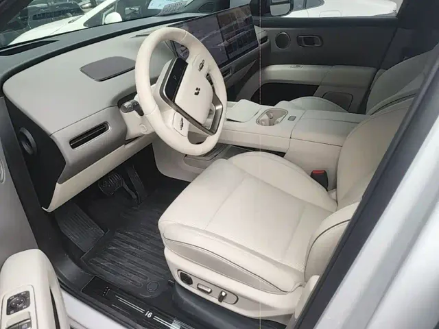 Li Auto i6 — Фото автомобиля 14