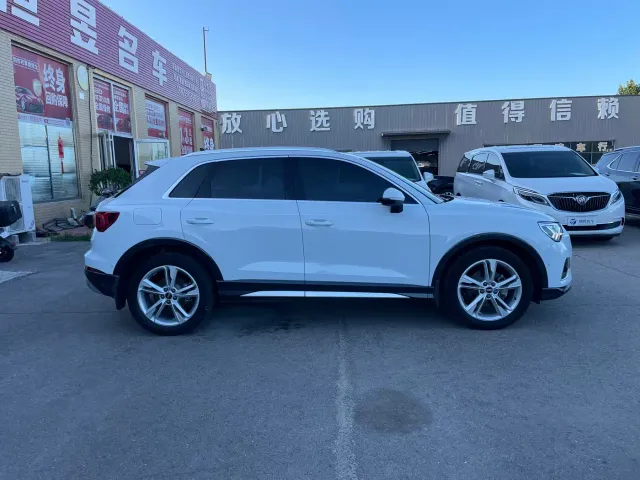 Audi Q3 — Фото автомобиля 4