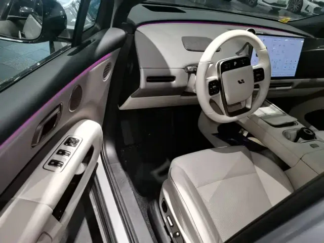 Li Auto i6 — Фото автомобиля 15