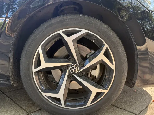 Volkswagen Passat — Фото автомобиля 9