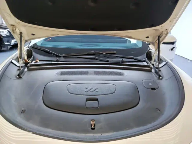 IM Motors LS6 — Фото автомобиля 19