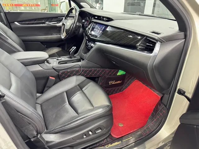 Cadillac XT6 — Фото автомобиля 16
