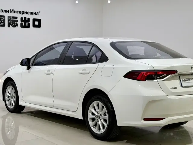 Toyota Corolla — Фото автомобиля 6